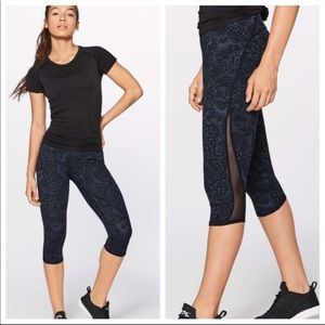 Lululemon floral cropped train times leggings